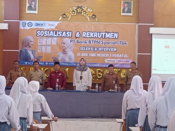 SOSIALISASI DAN REKRUTMEN PT BTPN tbk di SMKN 1 ROBATAL